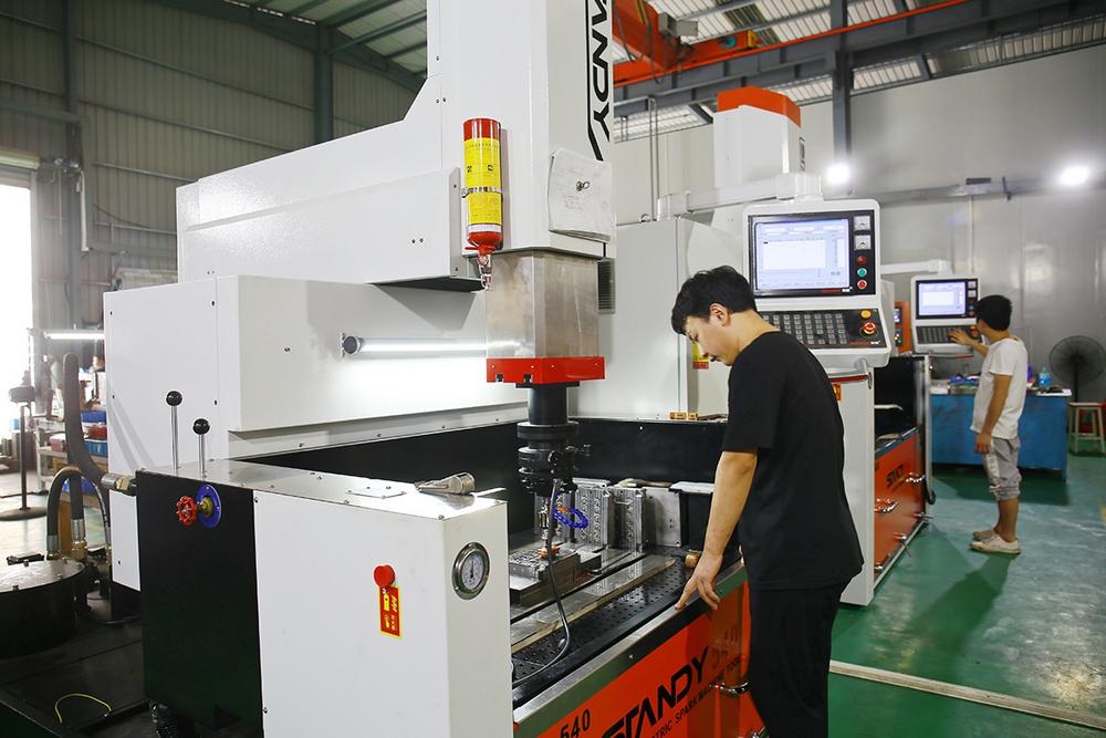 石獅企業“利器善事”闖市場 機械設備研發的創新之路